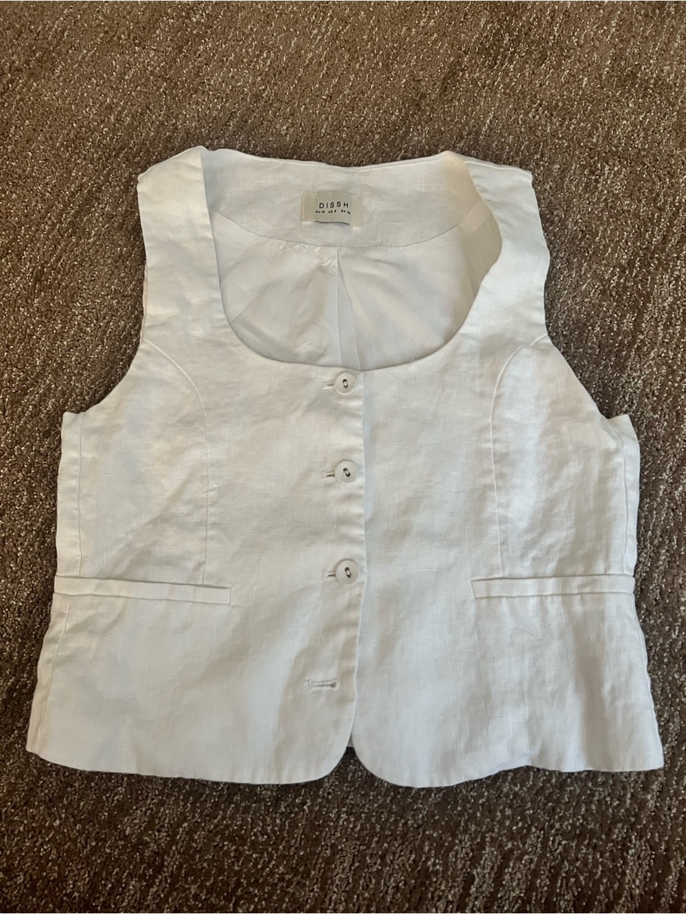 Dissh Women's 100% Linen Lined vest Size 6. 4 Button Front. Like new.